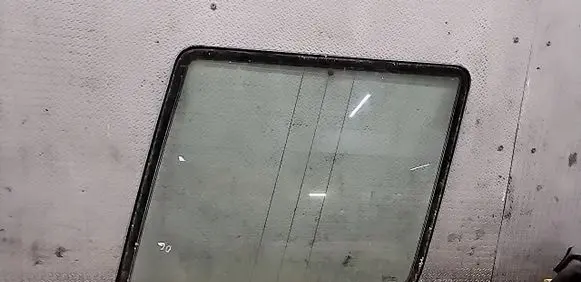 Land Rover Discovery Rear side window