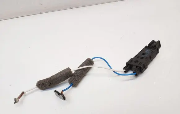 Mercedes-Benz CLA C117 X117 W117 Aerial antenna filter A2229820004