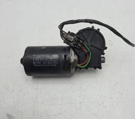 Volkswagen PASSAT B4 Wiper motor 357955113C 0390241108 B0SCH058