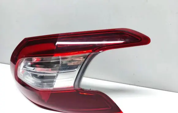 Peugeot 308 Rear/tail lights 9677817580