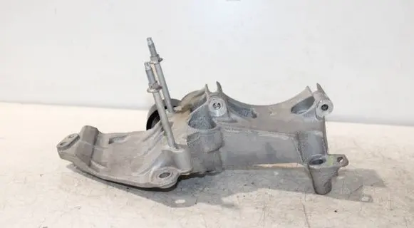 Renault Kangoo II Generator/alternator bracket 8200669494