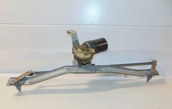 Volkswagen Polo II 86C 2F Front wiper linkage and motor 867955605 867955113