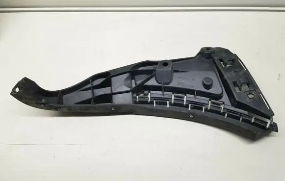 Volvo XC90 Front bumper mounting bracket 08620564