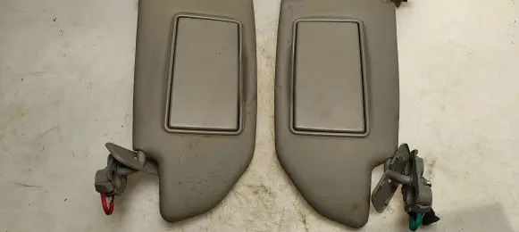 Volvo V70 Sun visor