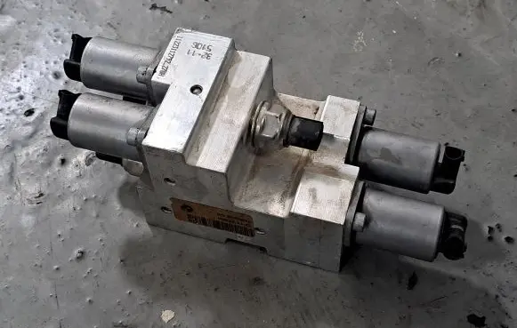BMW X6 E71 Active stabilizer control/valve assembly 6794578