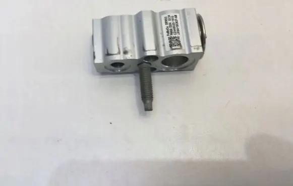 Air conditioning (A/C) expansion valve