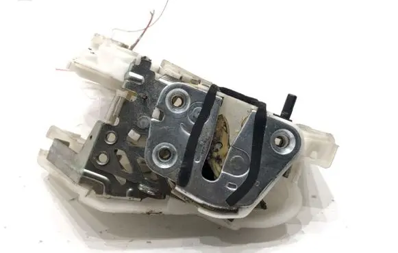 Subaru Legacy Rear door lock 