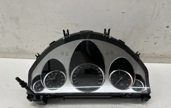 Mercedes-Benz E W212 Speedometer (instrument cluster) A2125409547