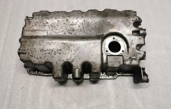 Volkswagen Golf V Oil sump 03G103603