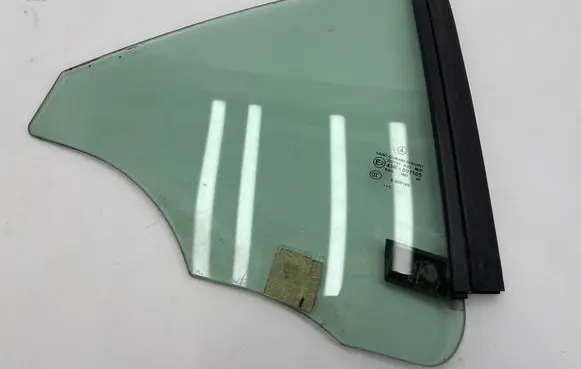 Mercedes-Benz SLK R171 Rear side window E000186 DOT57AS2M20 43R001105