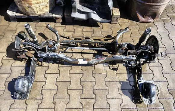 Volkswagen Golf VI Rear beam 