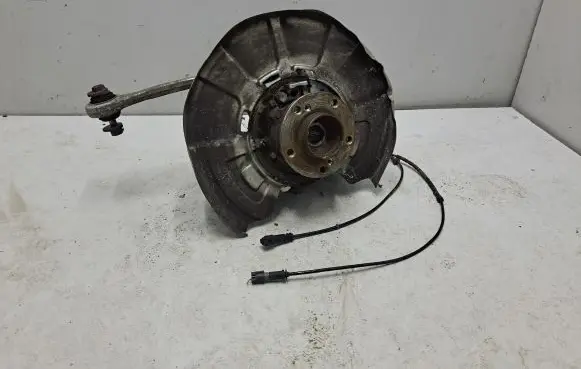 BMW X6M F86 Rear wheel hub 6879102 7850162