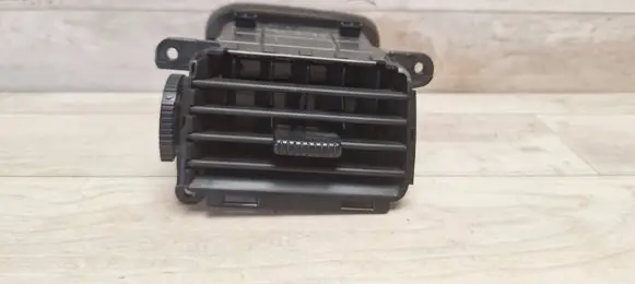 Mazda 3 I Dash center air vent grill BP4L64930