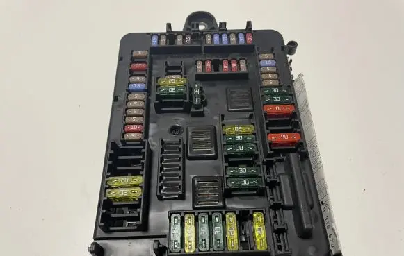 BMW X6 F16 Fuse module 9316570