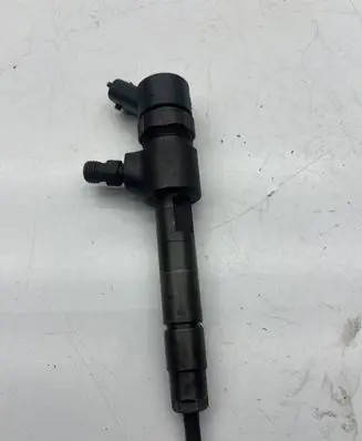 Opel Zafira B Fuel injector 0445110165