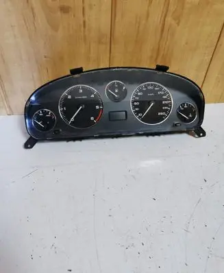 Peugeot 407 Speedometer (instrument cluster) 81115607
