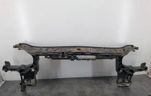 Renault Megane II Radiator support slam panel 8200589928