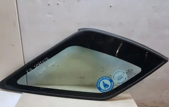 KIA Sorento Rear side window