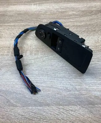 BMW 1 E81 E87 Electric window control switch 6952006 WITHPLUG