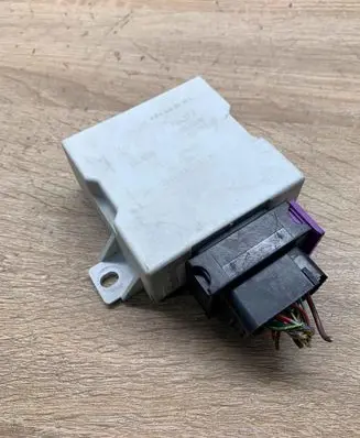 Toyota Avensis T250 Window wiper relay 8594005040