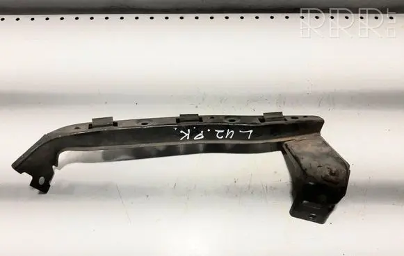 Headlight/headlamp mounting bracket