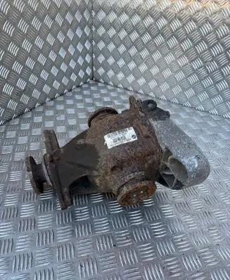 BMW 3 E90 E91 Rear differential 7524319 SAP82S 338