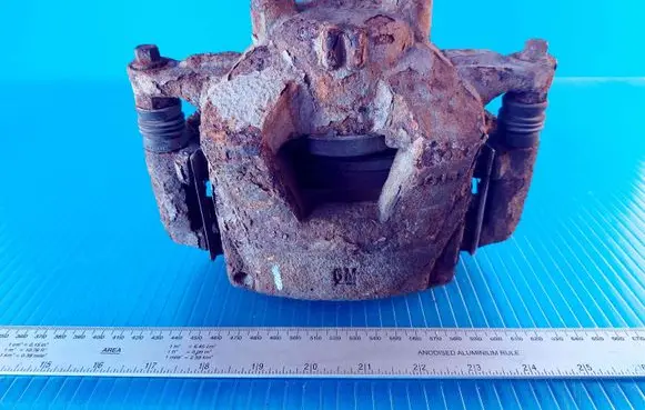 Chevrolet Cruze Front brake caliper