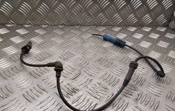 Mini One - Cooper Coupe R56 ABS brake wheel speed sensor 0265007807
