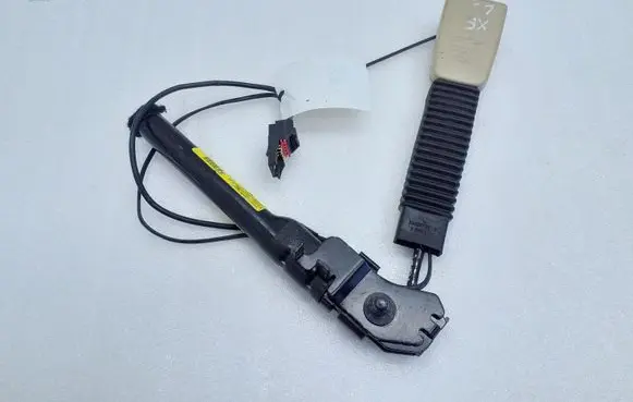 Jaguar XF X250 Front seatbelt buckle AW83F61203AC0SEL 34064042