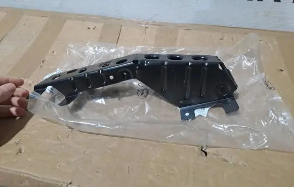 Porsche Panamera (971) Headlight/headlamp mounting bracket 971804222AYGRV