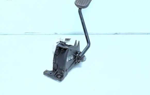Volvo XC90 Accelerator throttle pedal 30683521