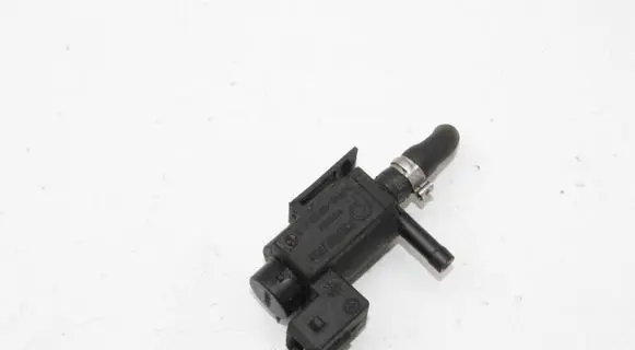 Infiniti Q50 Turbo solenoid valve 70435600