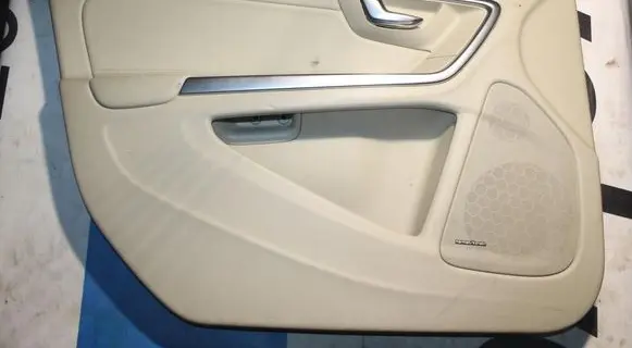 Volvo S60 Front door card panel trim 86535849