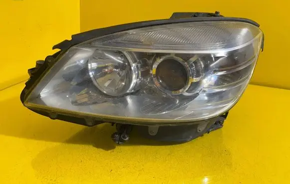 Mercedes-Benz C W204 Headlight/headlamp A2048208361