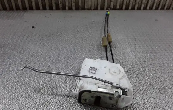 Mitsubishi ASX Front door lock