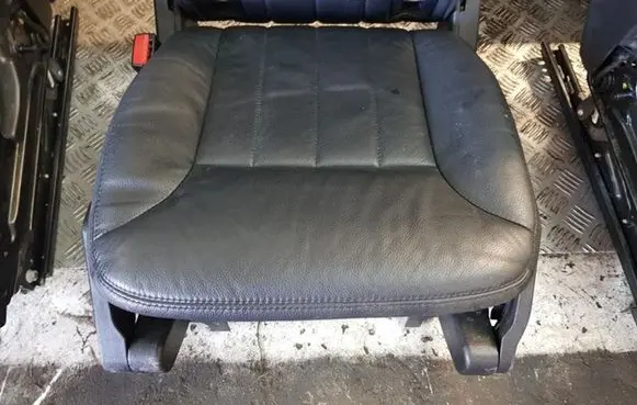 Mercedes-Benz R W251 Seat belt height adjuster 