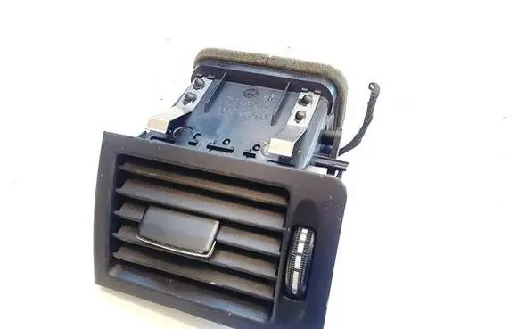 Mercedes-Benz C AMG W204 Dash center air vent grill 05923001