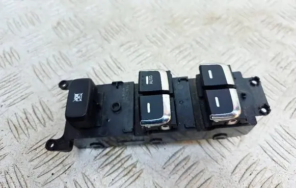 KIA Carens III Electric window control switch 93570A4810 299127368