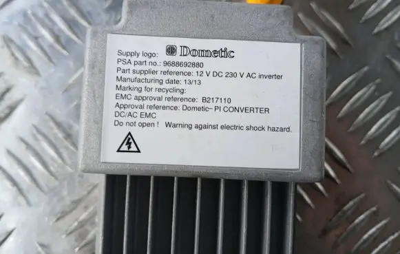 Citroen C4 II Voltage converter/converter module 9688692880 B217110