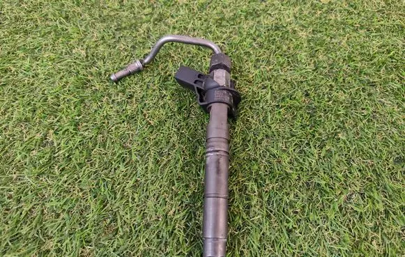 Mercedes-Benz ML W164 Fuel injector A6420701887 070326 0445115072