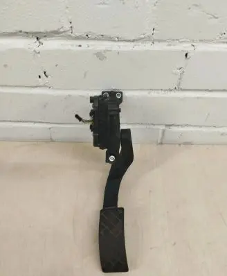 Volkswagen PASSAT B5.5 Accelerator throttle pedal 6PV00837502
