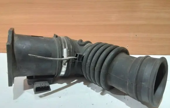 Nissan Primera Mass air flow meter 226802J200 6716 AF17014