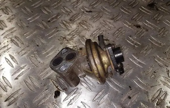 Mazda 323 F EGR valve K5T710