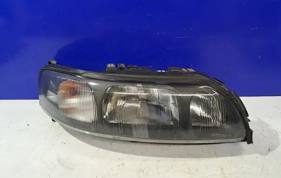Volvo S60 Headlight/headlamp 8693586