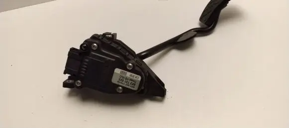 Audi A4 S4 B6 8E 8H Accelerator throttle pedal 8E2721523