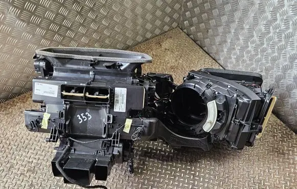 Audi A5 Interior heater climate box assembly 8B1820005