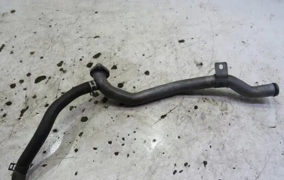 Mazda 3 III Engine coolant pipe/hose
