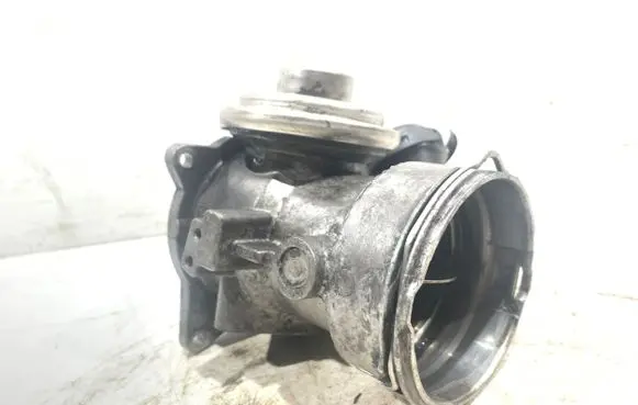 Volkswagen Transporter - Caravelle T5 Throttle body valve 070128073