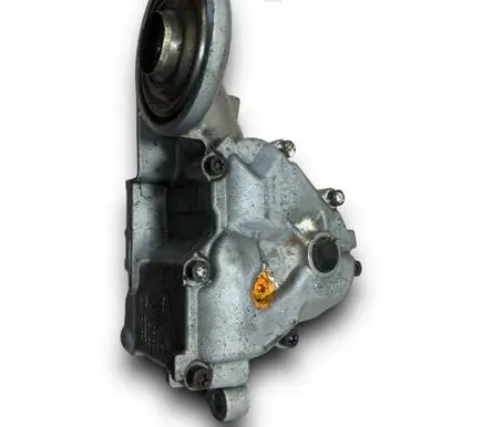 Audi A4 S4 B7 8E 8H Oil pump 06E115105G