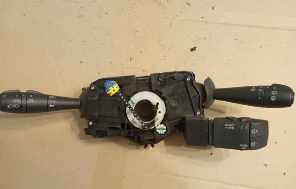 Dacia Logan II Wiper speed switch 681727472R